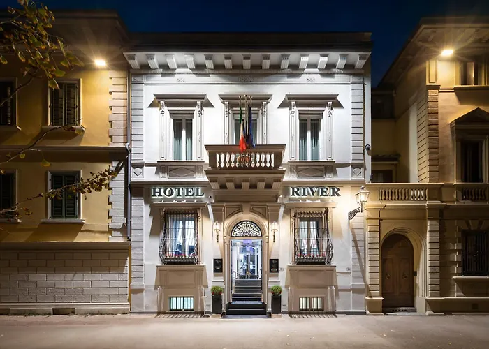 Lhp Hotel River & Spa